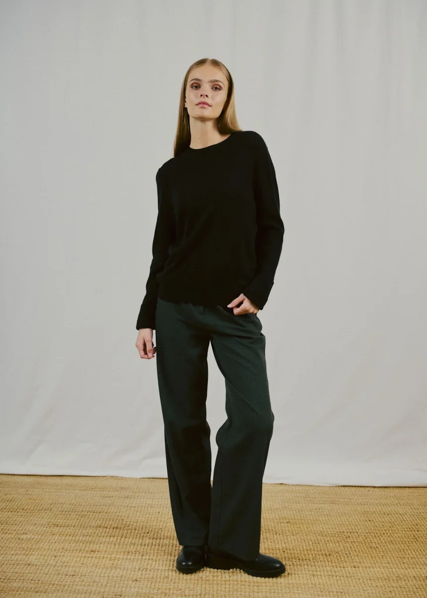 BS Brunhild Regular Fit Stickat - Black - Bild 3